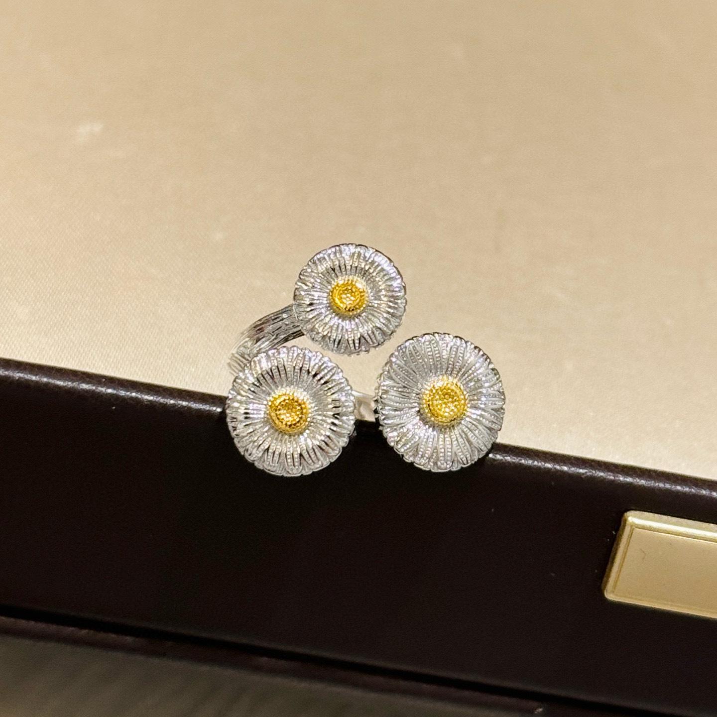 

New Vintage 100% Pure 925 Sterling Silver Rings Three Flowers Daisy Ring For Women Luxury Wedding Jewelry Adjustable Opening срібний
