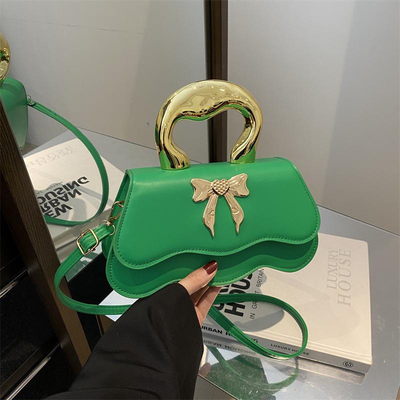 

Sweet and cool bow portable small bag women 2025 new autumn and winter high-end foreign style chain shoulder messenger bag зелёный
