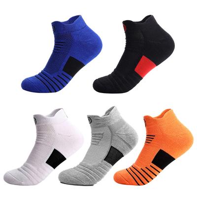 Kurze Röhre Socken Basketball Socken Männer Dicke Socken Deodorant Schnell trocknende Outdoor-Sport Lauf Socken