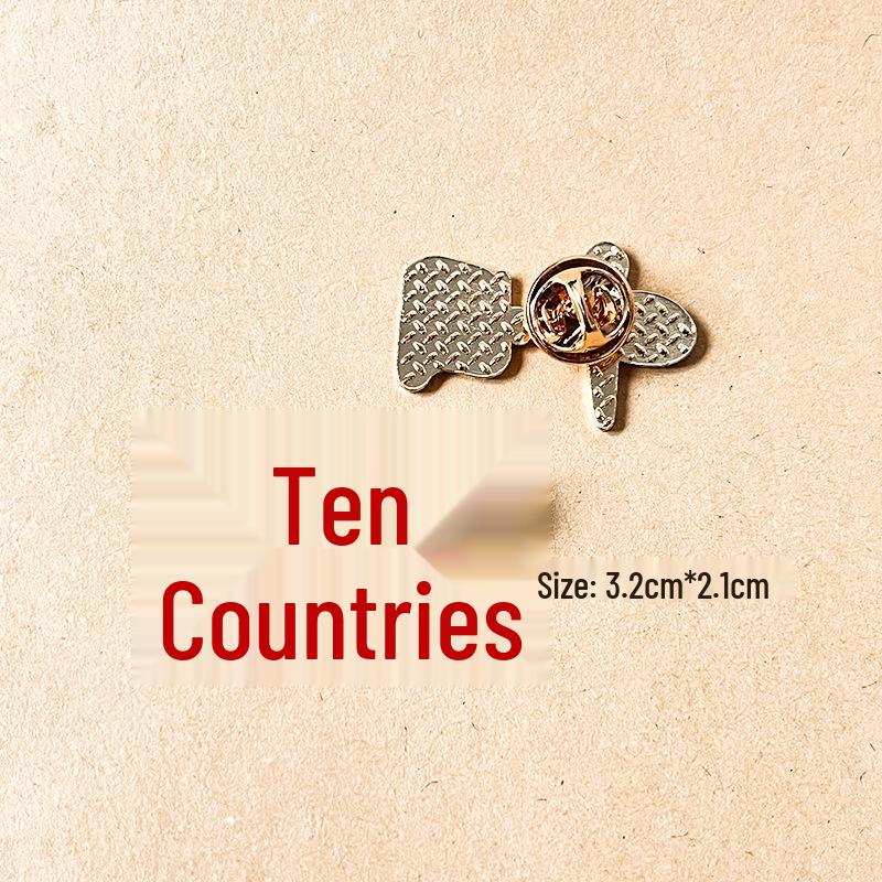 

Five-Star Red Flag Heart-Shaped Patriotic Badge Brooch - Student Lapel Pin Accessory