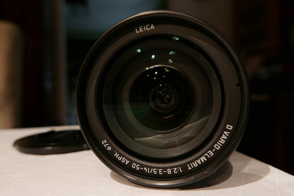 Panasonic standard zoom lens for Four Thirds Leica D VARIO-ELMARIT 14-50mm F2.8-3.5 ASPH. L-ES01405