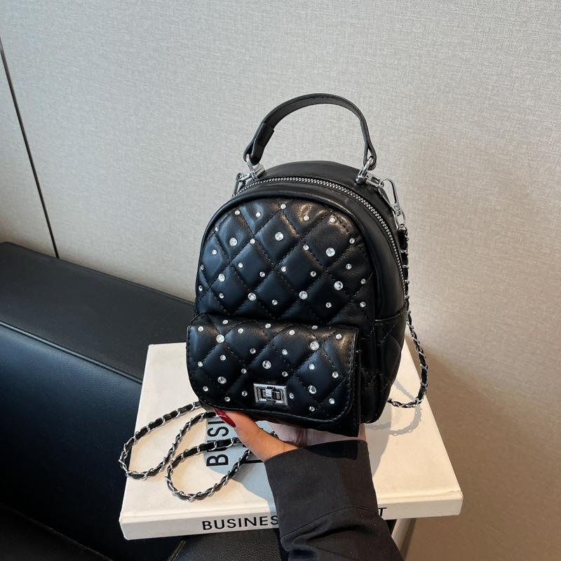 

Rhombus embroidered thread women s backpack new fashion versatile chain back bag messenger bag чёрный
