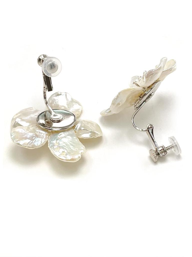 Freshwater Pearl White Flower Moonstone Earrings with Silicone Cover Natural Stone Power Stone A1099 [Cherry]