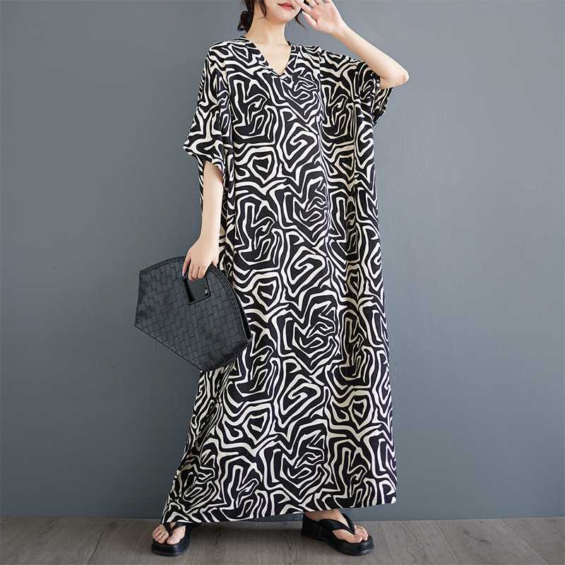 Summer New Literary and Retro V-neck Short Sleeves, Women's Large Size Casual Vacation Loose Cotton and Linen Dress Women