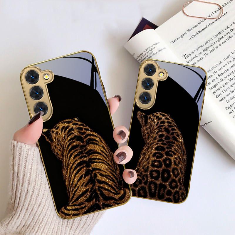 Leopard Background Black For Samsung Galaxy S26 S20 FE S21 S22 S23 Plus S24 Ultra S25Ultra S21+ S22Plus Golden Glass Phone Case