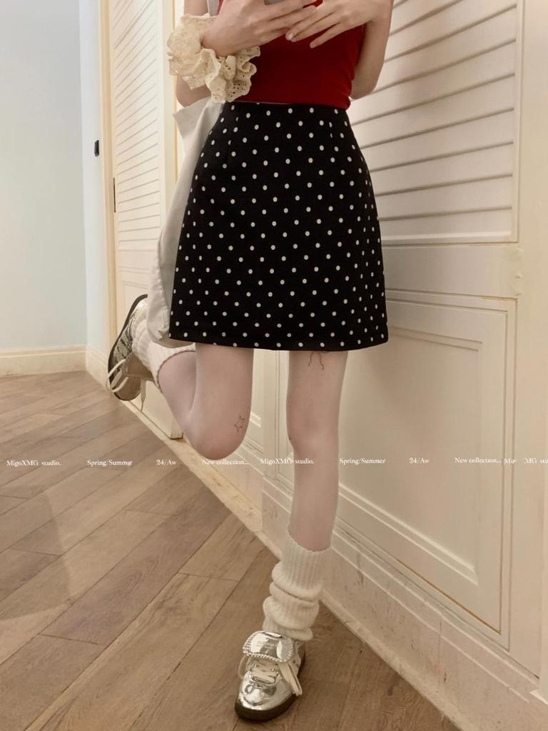 Dámská retro midi sukně s puntíky s vysokým pasem na léto 2024 - Zeštíhlující, všestranný A-střih