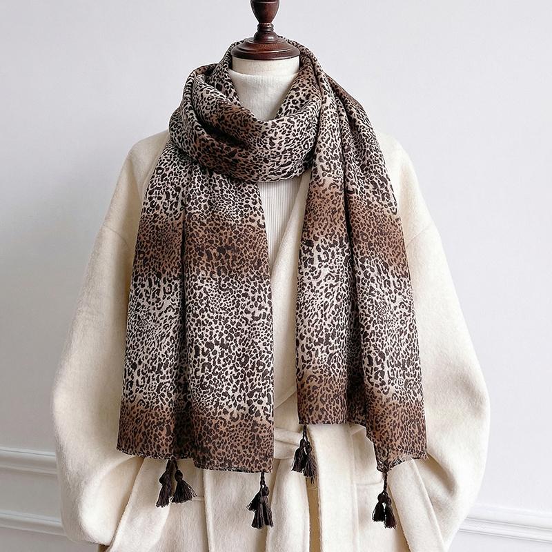 2026 New Arrival Cotton Hijabs for Women Luxury Foulard Femme Leopard Print Tassel Scarves Summer Sun Protection Headscarf
