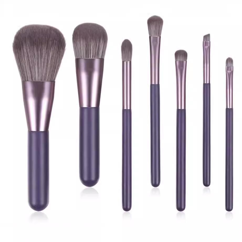 

Beginner Makeup Brush Set - Includes Eyeshadow, Loose Powder, Blush, Highlighter, Concealer Brushes with Soft Bristles.