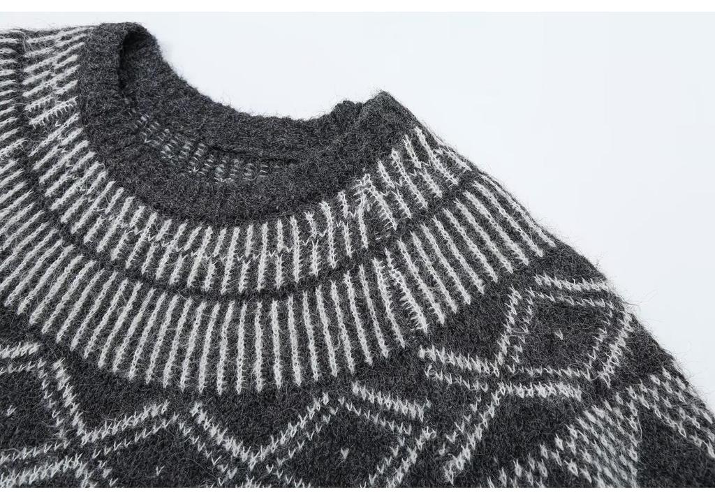 European & American 2026 Women's Fashion: Loose Jacquard Knit Sweater Set with Hat.