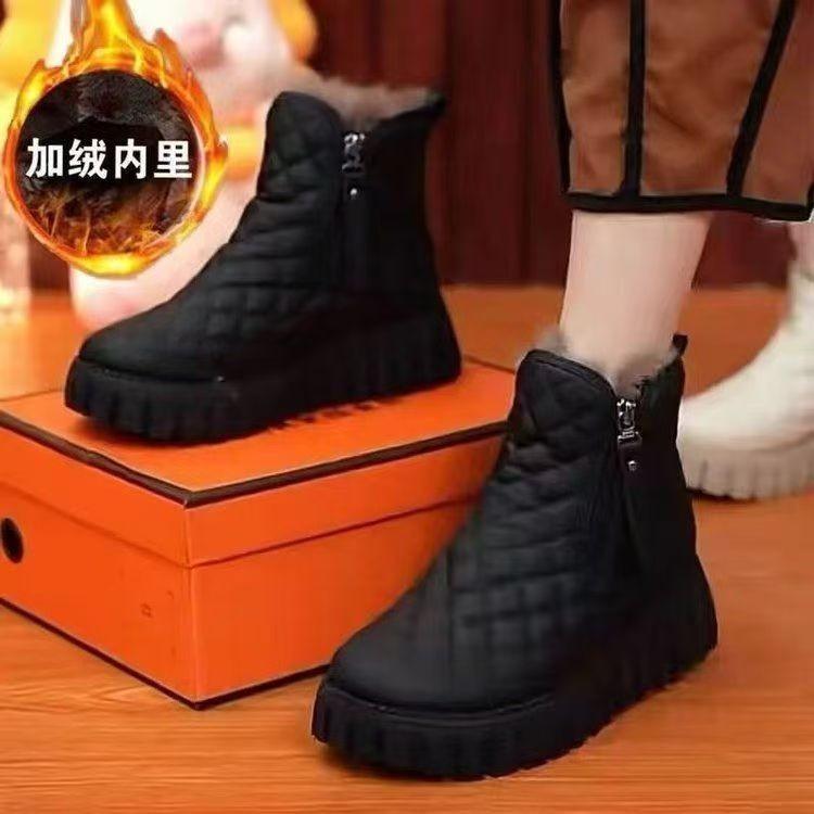 Snow boots 22 years old new winter velvet thickened cotton shoes thick sole non-slip fur integrated short boots