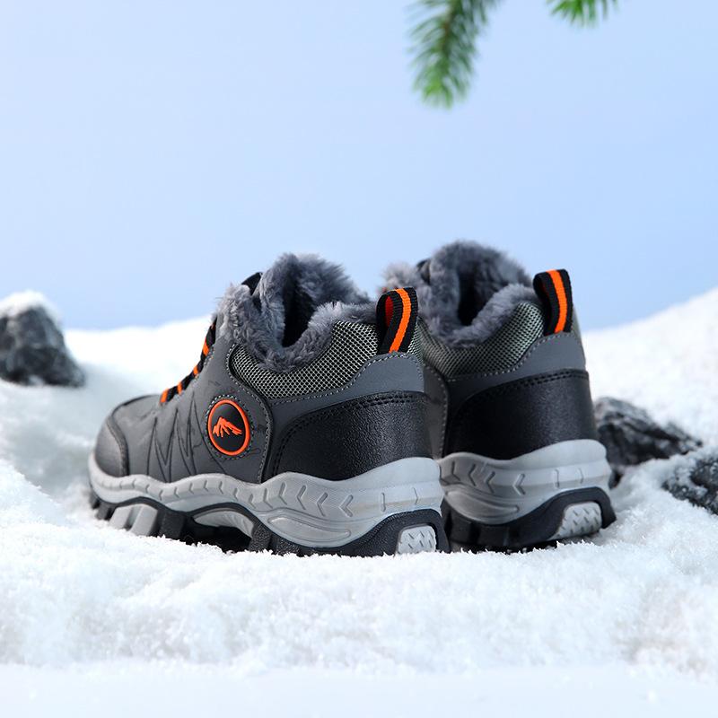 Children's Cotton Shoes Winter Outdoor Velvet Steel Claws Non-slip Hiking Shoes Medium and Older Children Thickened Warm Snow Boots Tide