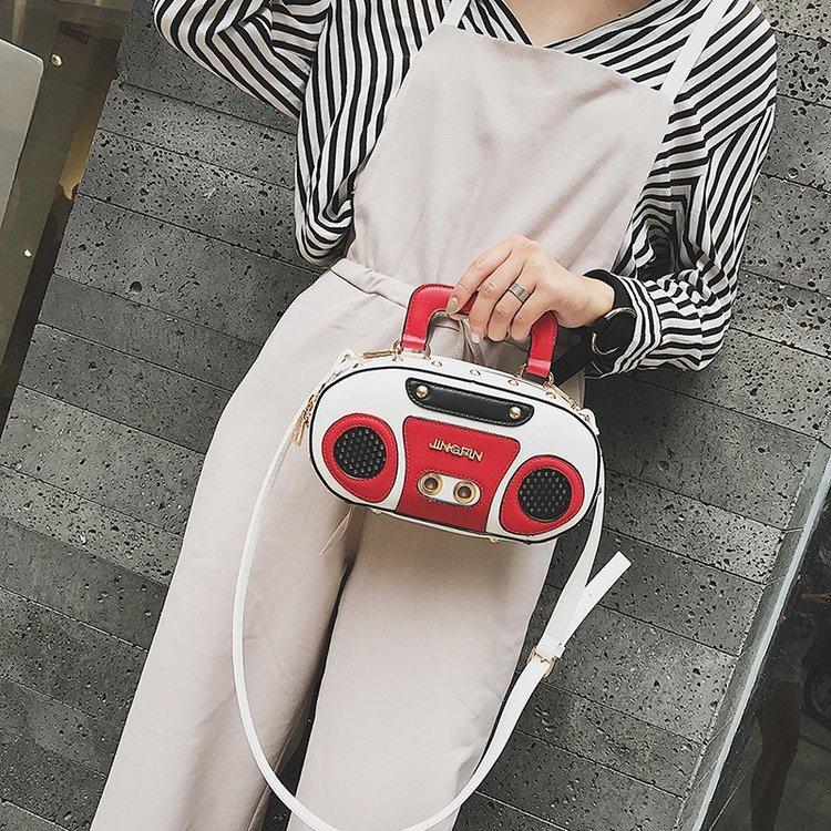 Persönlichkeit Retro-Radio-Form Tasche Damen Niedliche Handtasche Umhängetasche Messenger Bag Rock Crossbody-Tasche