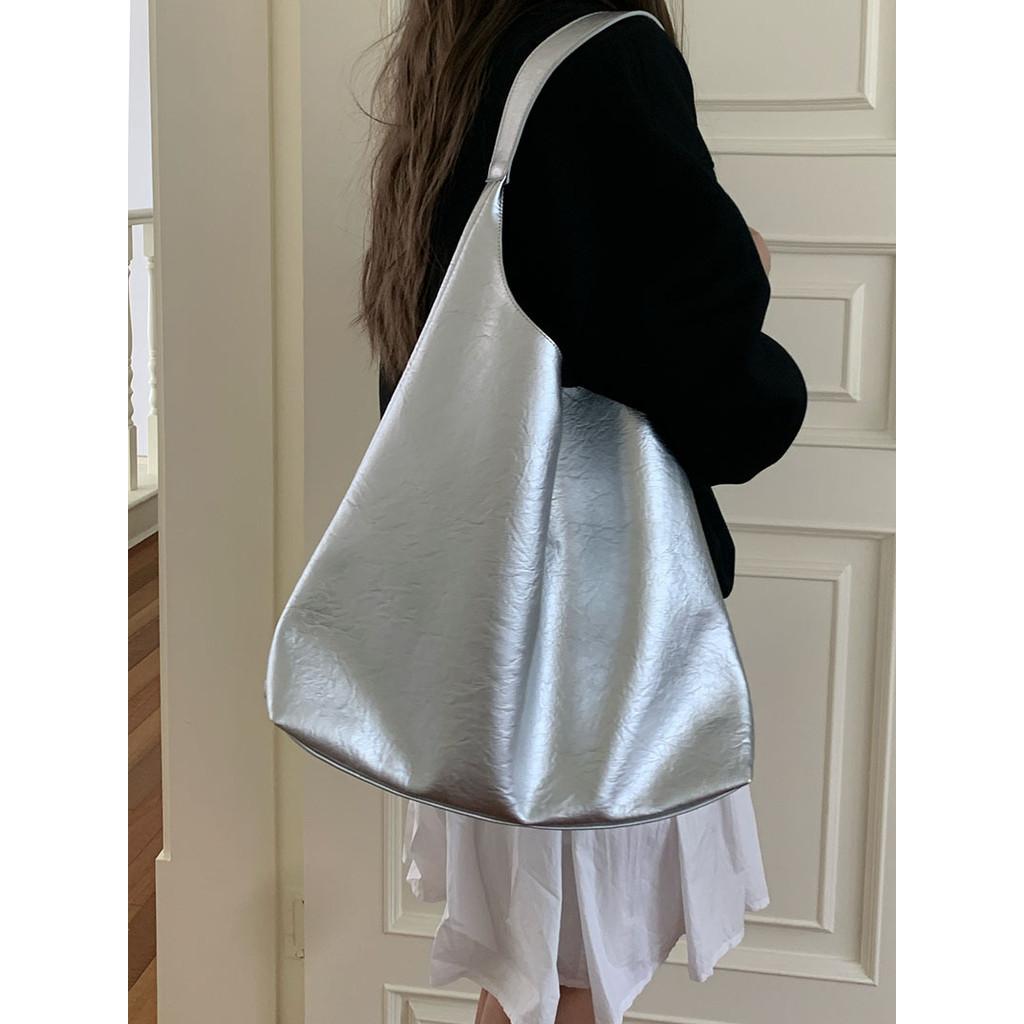 IELGY Soft Leather Large-Capacity Underarm Bag Commuter Lazy Style All-Match One-Shoulder Tote Bag