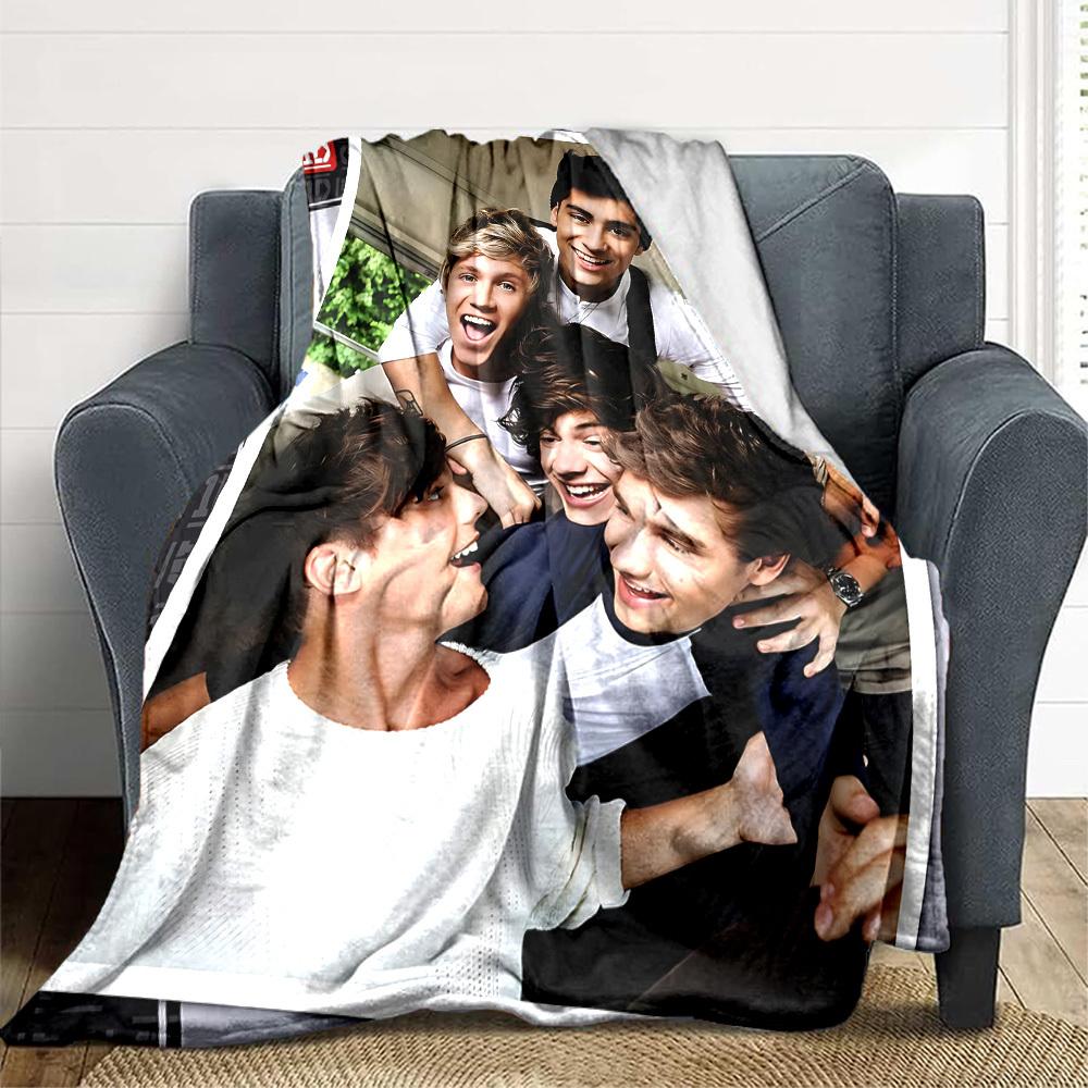 1pc One Direction Flannel Blanket, Soft Skin Friendly with Digital Printing, Various Sizes Available for Family, Friends, Birthday