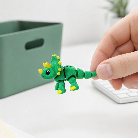 Articulated Dragon Keychain, Cute Dinosaur Keyring with Movable Joints, Flexible 3D Printed Animal Pendant for Backpack Gift