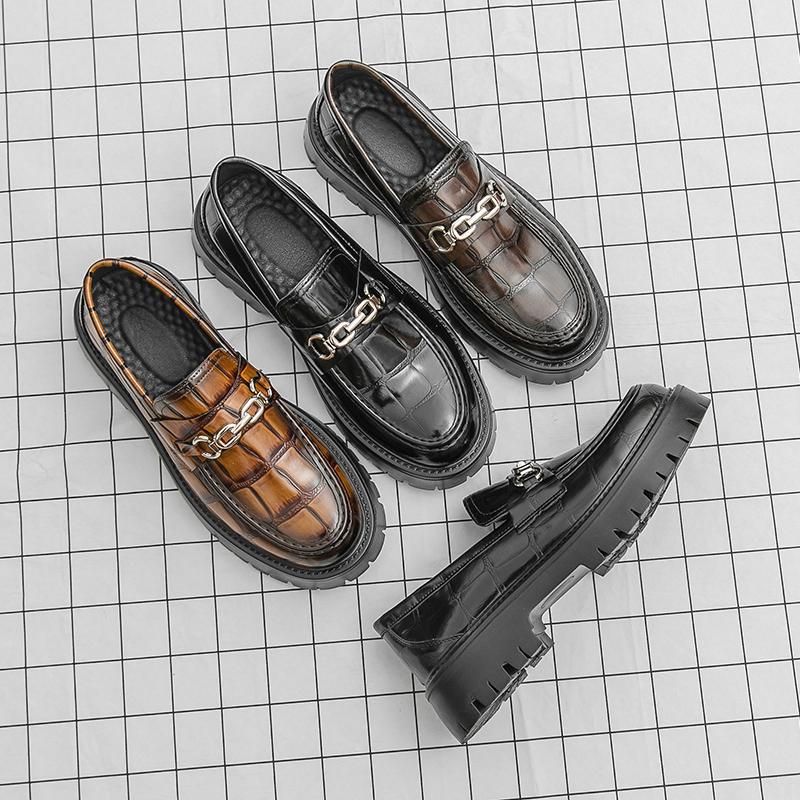 Fashion New LuxuryBrand Korean Version Thick Soled Loafers Casual High Quality Slip-on British Fashion Glossy Metal Decoration Men Shoes