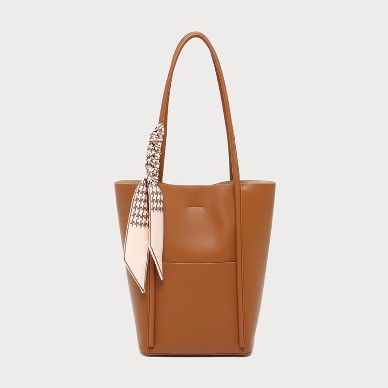 

Bucket Bag Women s Large-capacity Commuting Tote 2025 New Casual Shoulder All-matching Mother коричневый