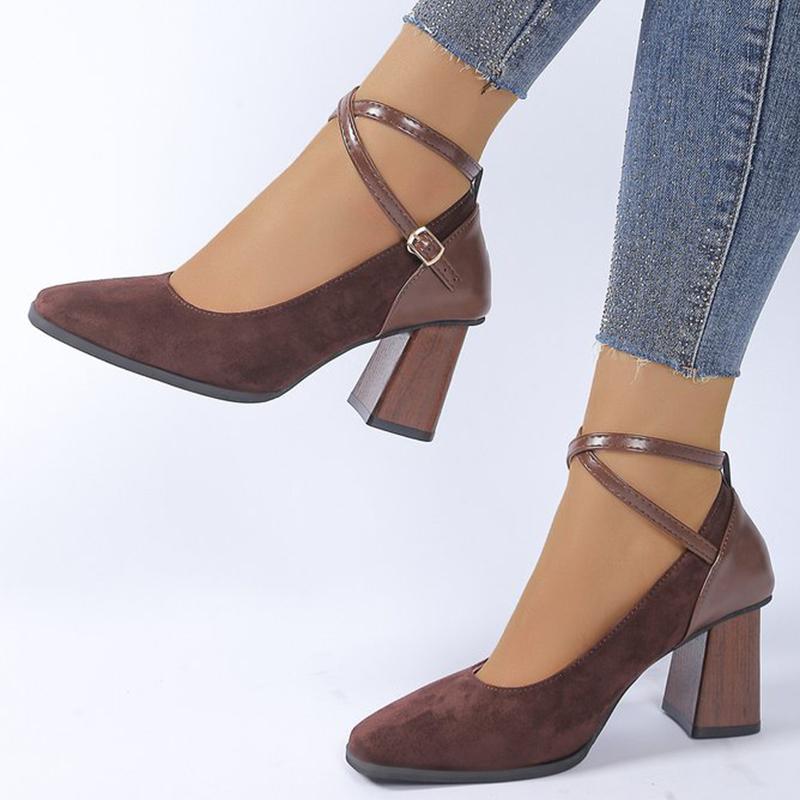 Mote Klassisk Brun Fuskemocka Hælpumps Damer Sommer Høst Justerbar Ankelspenne Høyhælte Sko Dame Firkantet Tå Pumps Damer