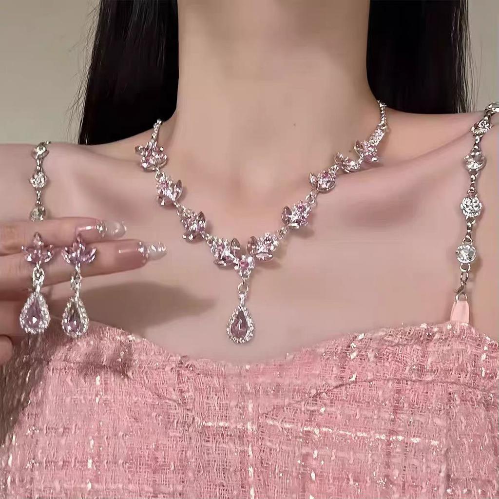 Exquisite Elegant Fashionable Necklace