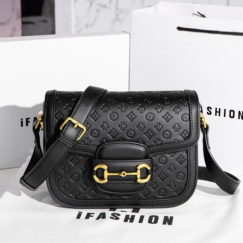 New fashionable versatile letter printing women's bag spring high texture solid color shoulder crossbody small square bag