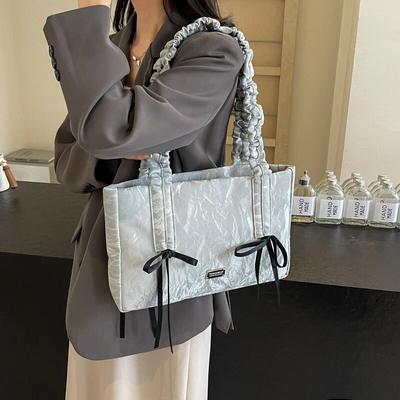 Borse a Spalla in Ecopelle con Grande Fiocco Argentato per Donna 2024 Tendenza Estiva Borse a Mano e Pochette di Design Borsa Tote di Tendenza