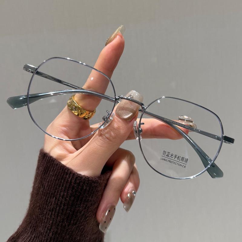 

Ultra-Light Gold Titanium Polygonal Glasses Frame for Women, Prescription Compatible, Stylish High-End Design