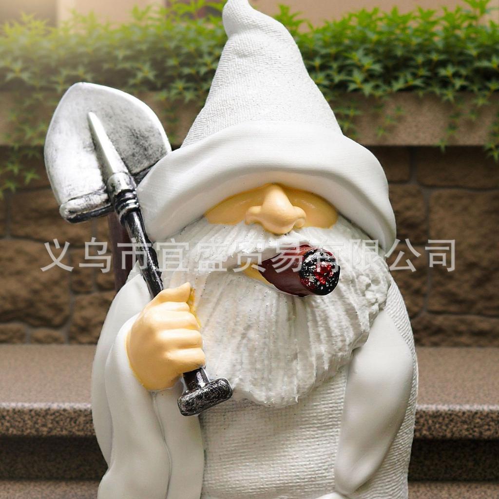 Christmas Smoking Ornament Spade Resin Craft Smoking Spade Ornament Cute Garden Ornament