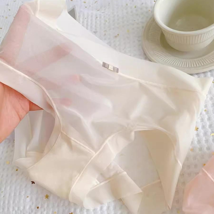 Super Thin Ice Permeable Facial Mask Underpants for Women's Large Summer Thin Mid Waist Briefs Seamless Breathable Sexy Lace Silk Gear Panties