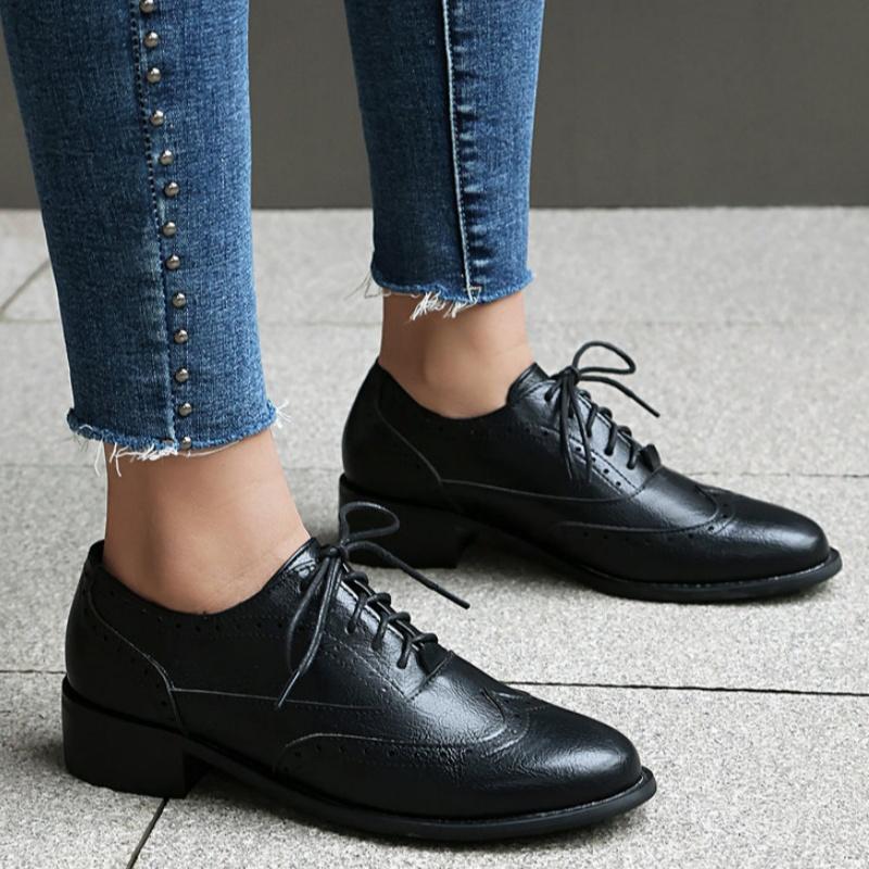 Fashion Luxury Leisure Daily Oxfords Shoes 2025 New Round Toe Lace Up Large Female Low Heels Shoes Office Comfy Dress Up Women Shoes