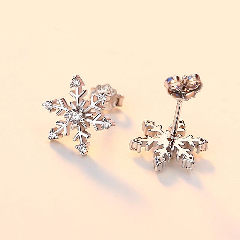 Korean Silver Snowflake Stud Earrings: Elegant, Trendy, Simple Design for Women - Perfect for Christmas or Everyday Wear