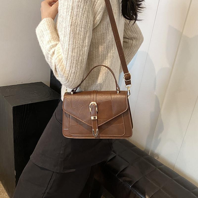 Stylish Retro Summer Shoulder Bag For Women Fashionable Modern Small Square Bag