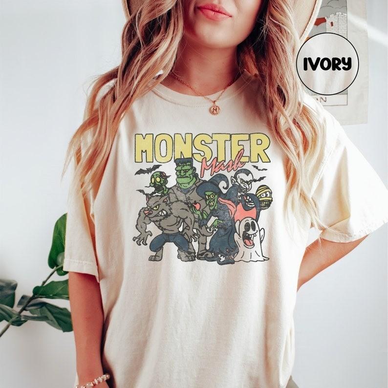 Retro Halloween Comfort Colors shirt, Monster Mash TShirt, Vintage Ghost Hallowe Unisex T-Shirt S