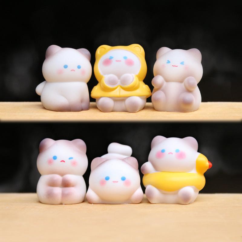 

Siamese Kitten Resin Figurine – Cute Desktop/Car Ornament
