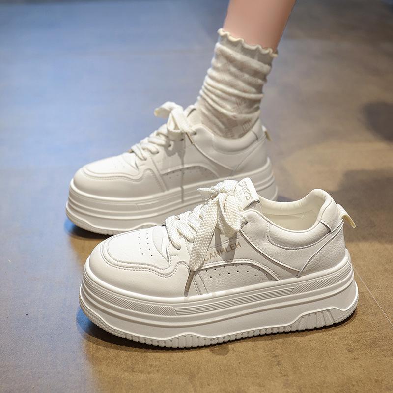Muffin platform casual board shoes women's new small height increase 5CM fashionable versatile age-reducing white shoes