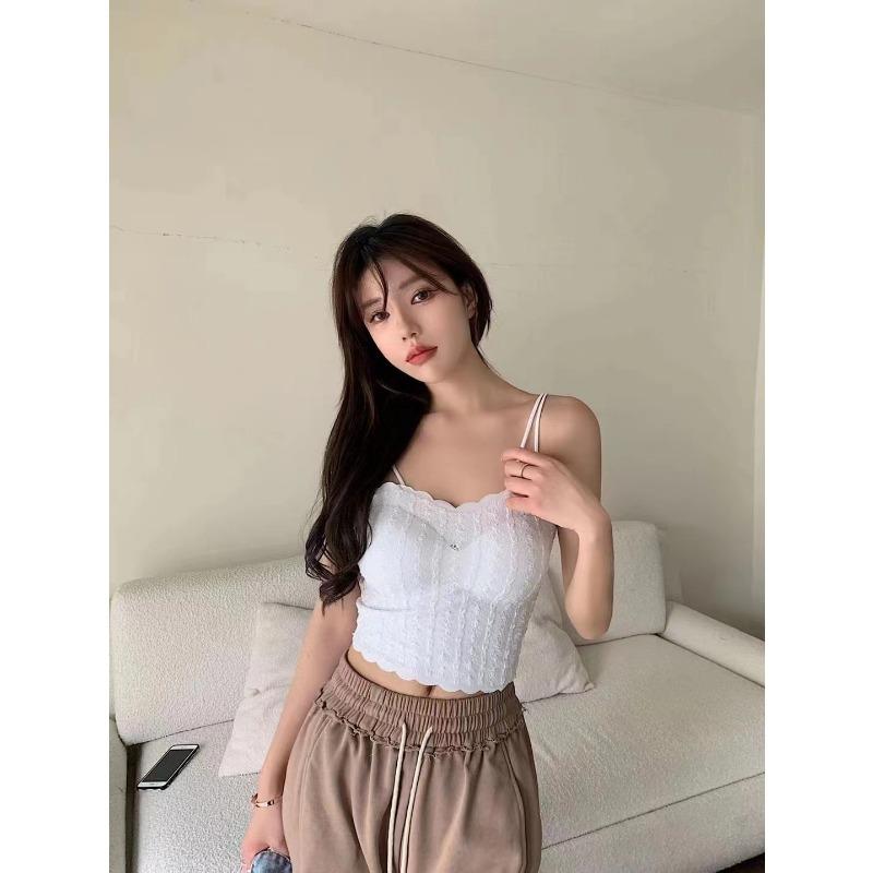 Tílko s odhalenými zády ve francouzském stylu