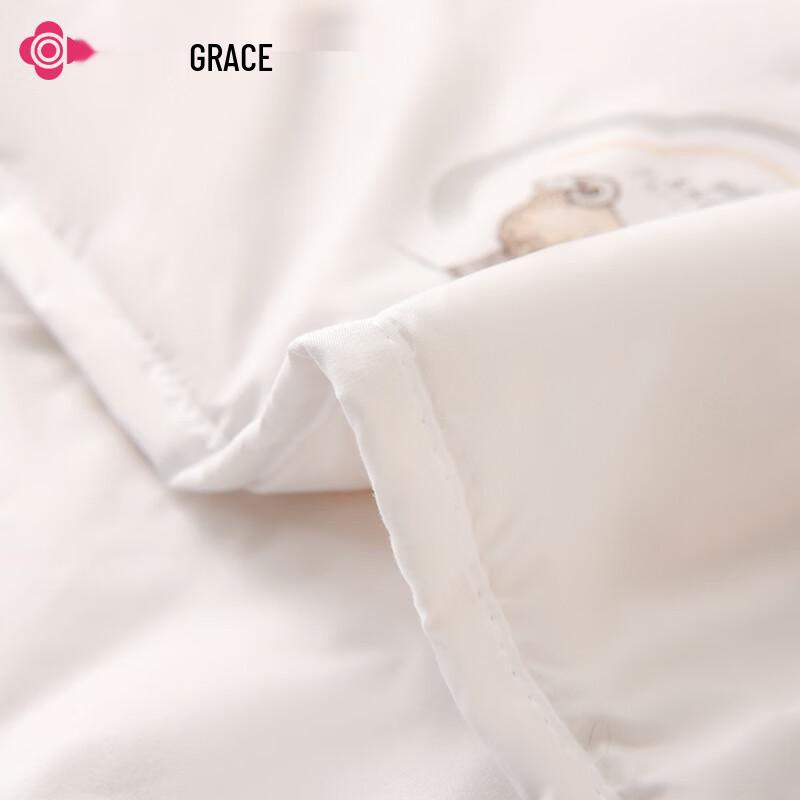 Grace All-Season Lightweight Quilt