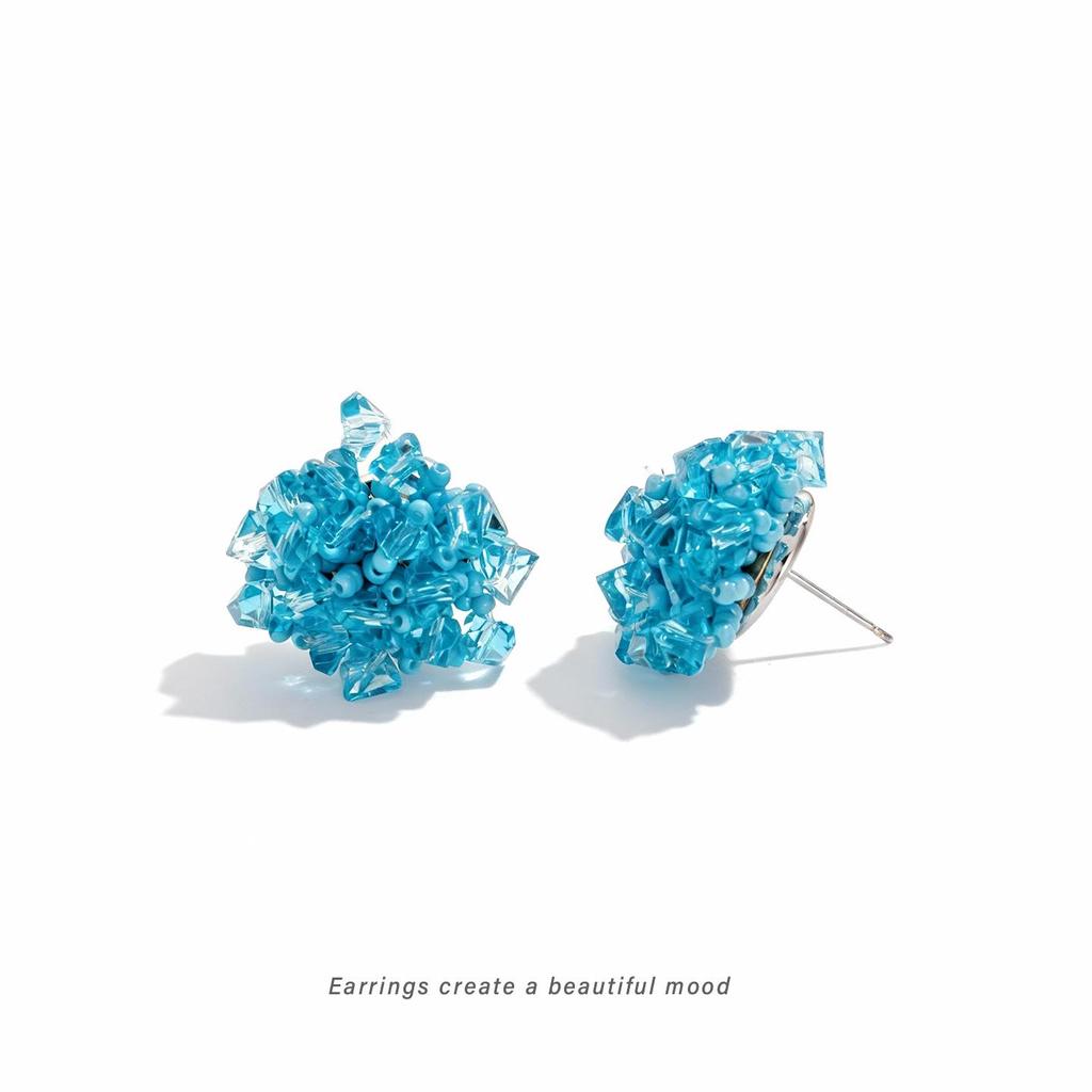 Exquisite Blue Flower Imitation Crystal Earrings for Non-Pierced Ears - Eye-Catching and Bright.