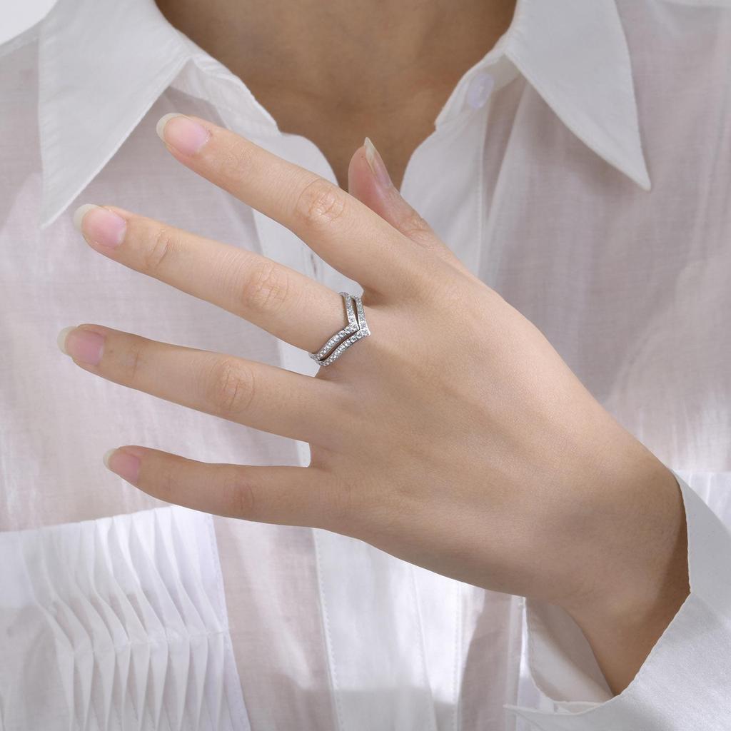 Women's Stainless Steel Gold V-Shaped Zircon Ring