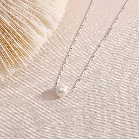 

S925 Sterling Silver Pearl Pendant Necklace - Elegant and Versatile Women s Clavicle Chain Choker 925 Silver