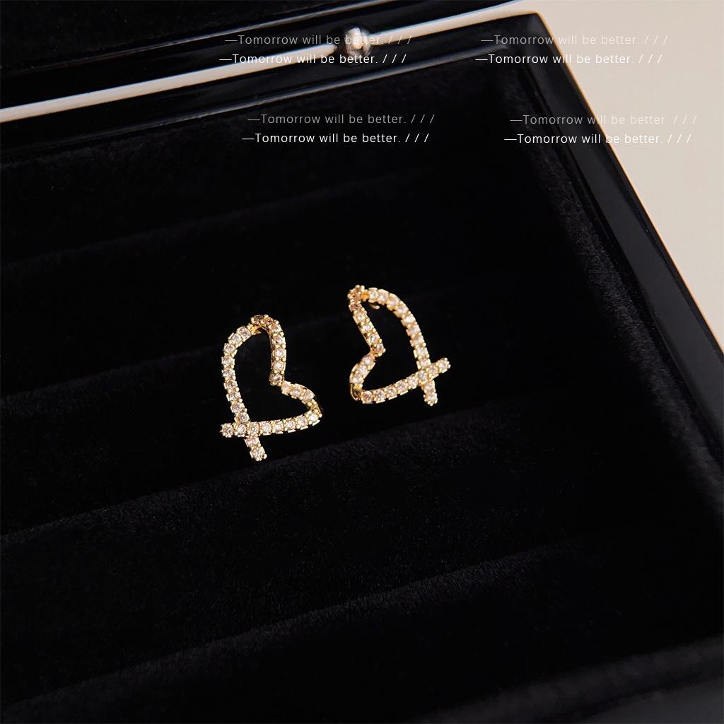 Elegant Heart Cross Zircon Stud Earrings for Women - Simple, Versatile, Niche Design золотой