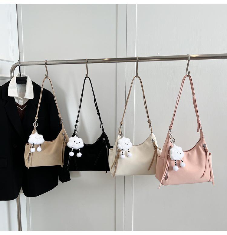 2024 Retro Large-Capacity Women's Contrast Color Shoulder Bag - Autumn/Winter Commuter Pillow Messenger