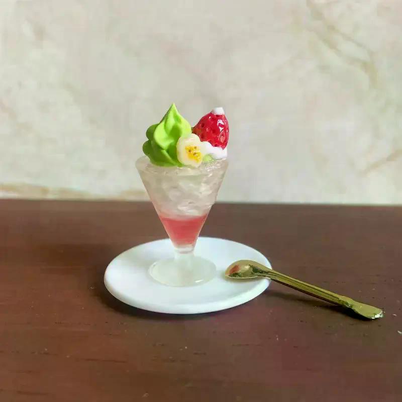 1/5 Piezas Miniatura Casa de Muñecas Pastel de Crema Postre Navideño Fresa Taza de Helado Juego de Simulación Cocina Para Niños Accesorios de Juguete