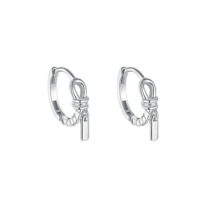 Boucles d'oreilles Design de niche Boucles d'oreilles Luxe léger Nouvelles boucles d'oreilles de style pour femmes Boucles d'oreilles de printemps