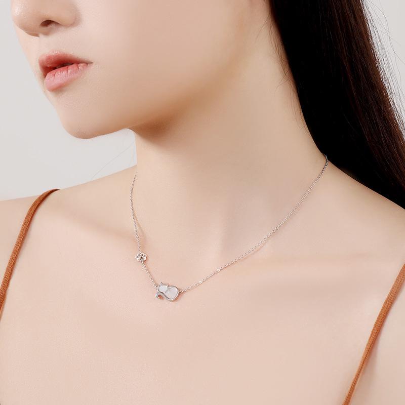S925 Sterling Silver Little Cat Necklace with White Mother-of-Pearl Pendant - Versatile, Niche Design, Clavicle Chain for Women