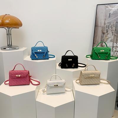 Francouzská texturovaná kabelka s výklenkem, nový styl, dámská taška, módní jednoduchá crossbody, oblíbená krásná malá čtvercová taška