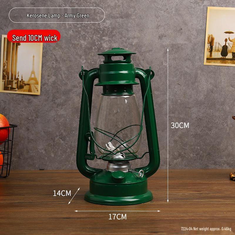 Vintage Handheld Kerosene Lantern: Antique-Style Outdoor and Household Lighting