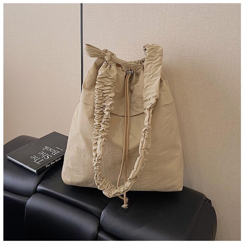 

Сумка-мешок большой вместимости на шнурке, нишевая сумка-тоут, лето, новая, персонализированная, для отдыха, на плечо, мессенджер, для поездок на работу хаки