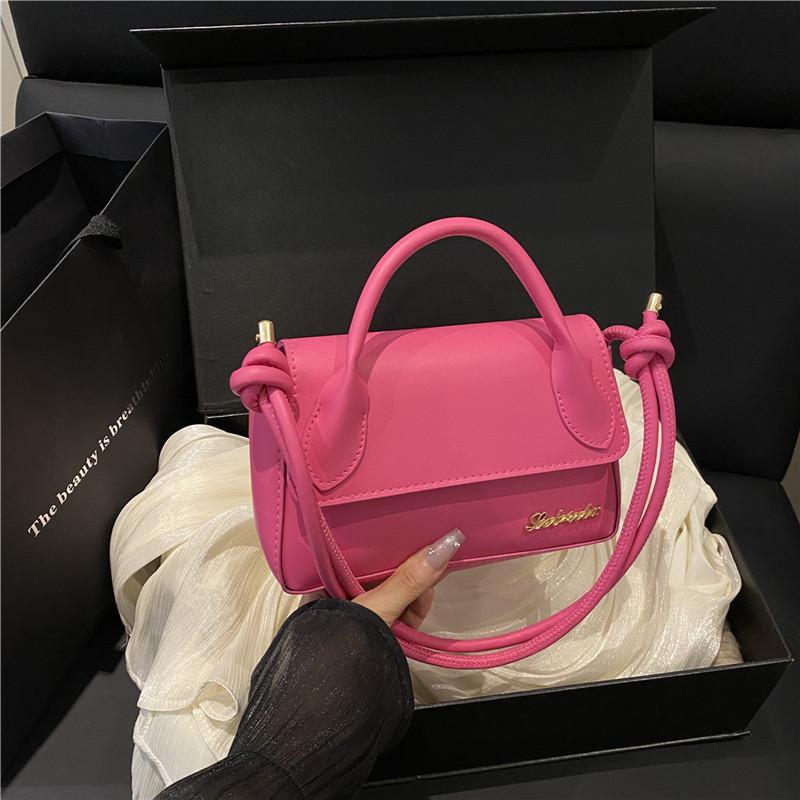 European and American Foreign Style Letter Hardware Fashion 2025 New Casual Trend Retro Shoulder Texture Crossbody Handbag Women