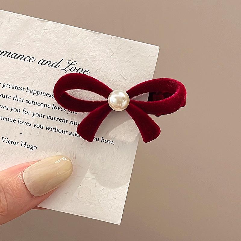 Velvet Red Bow Hair Clip: Women’s Autumn/Winter Duckbill for Bangs & Forehead