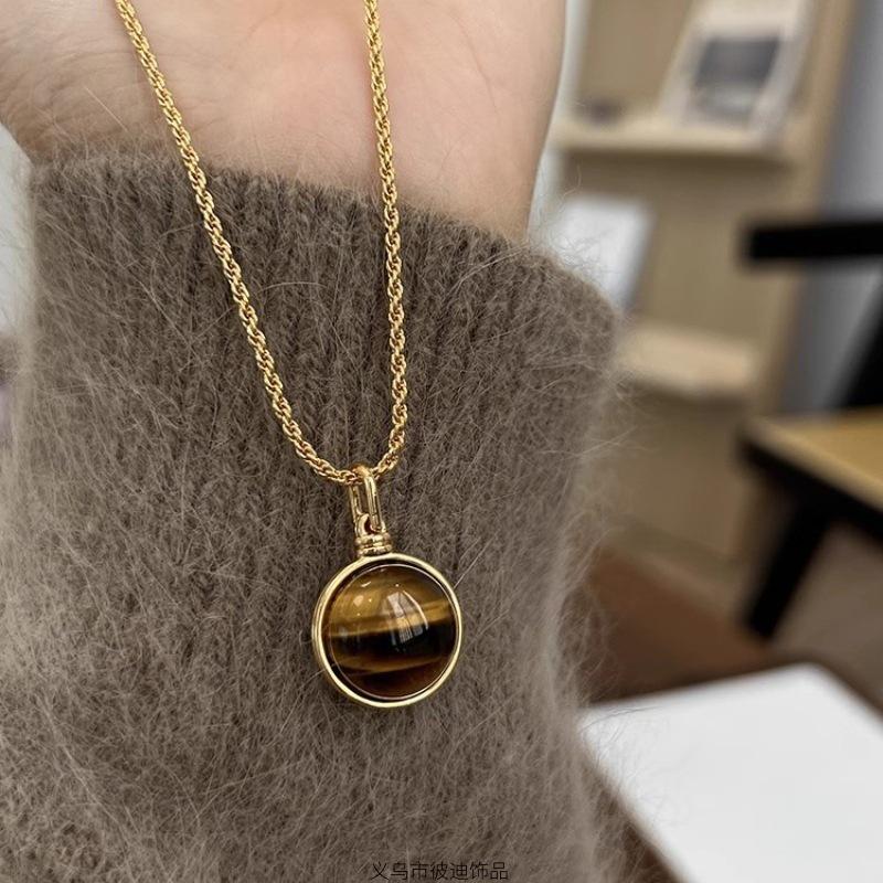 Maillard Tiger's Eye Brown Pearl Beaded Necklace - High-End Women's Sweater Chain for Autumn/Winter 2025